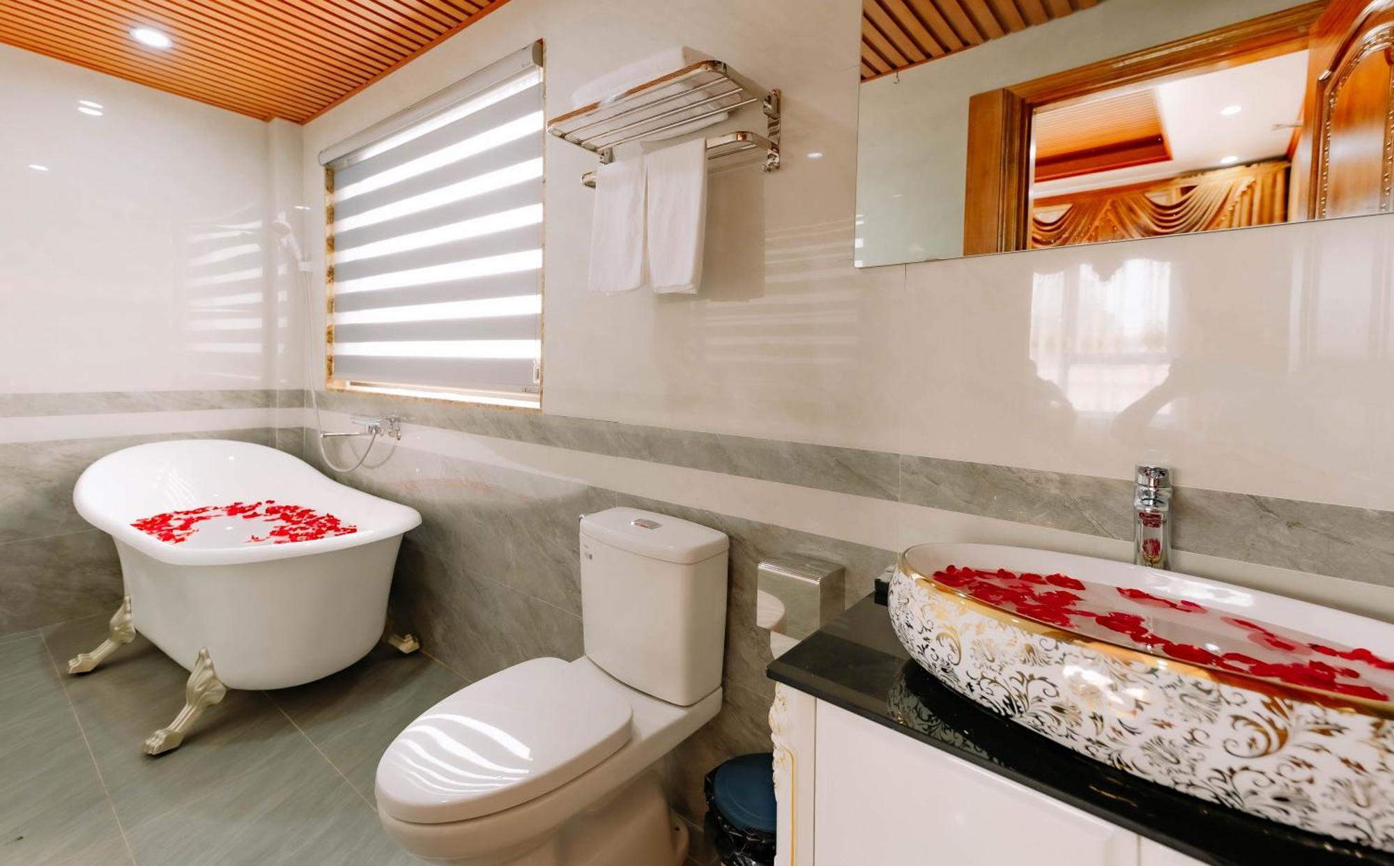 Tuan Nam Hotel Hai Phong Exterior photo